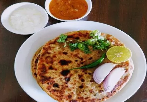 Aloo Pyaj Paratha