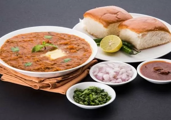 Cheese Butter Pav Bhaji