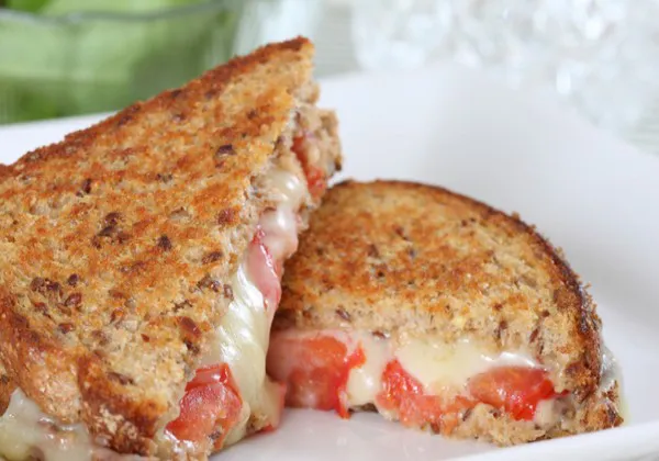 Tomato Cheese Sandwich 