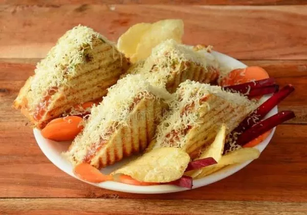 Paneer Pizza Sandwich Regular 