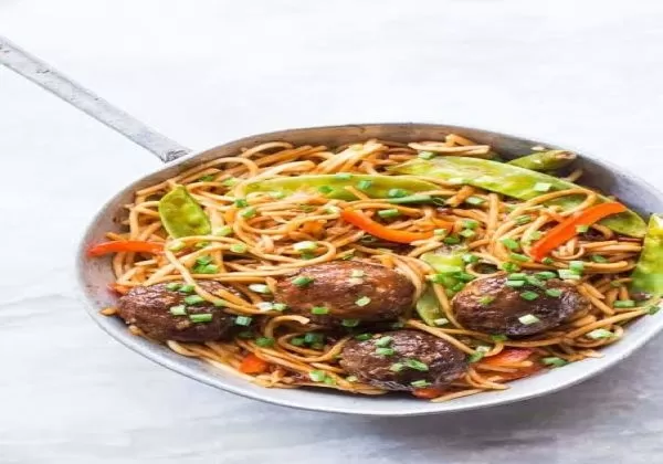 Manchurian With  Noodles