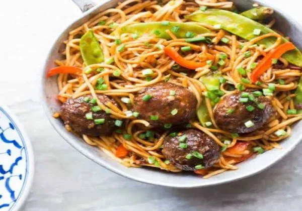 Manchurian With Noodles