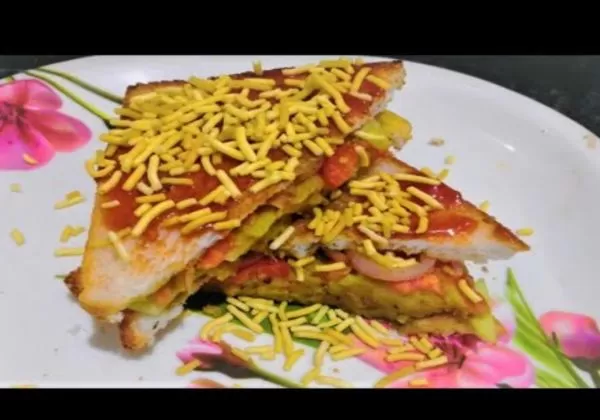 Spl 2 Sev Masala Indori Sandwich 